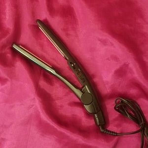 Flat Iron/ Hair Straightener